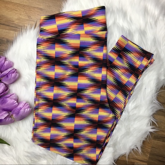 LuLaRoe Pants - NWOT LuLaRoe TC2 Leggings